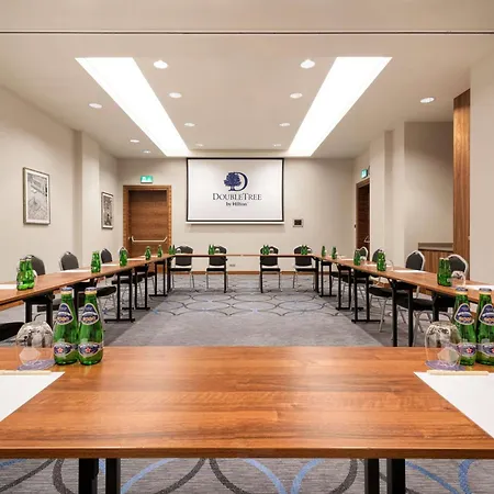 Doubletree By Hilton Krakow Hotel & Convention Center-3